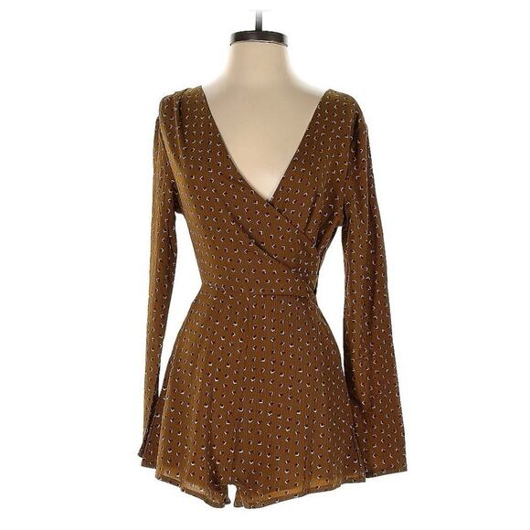 NWT Selfie Leslie - Brown Geometric Print Low Back Romper/Jumpsuit - Siz… - Picture 1 of 2